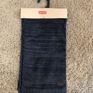 Levi Scarf